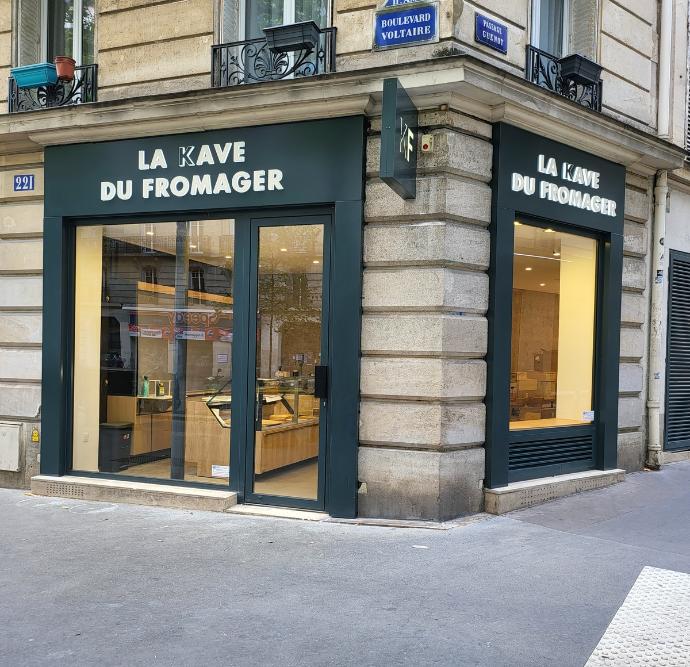 La devanture de notre fromagerie située boulevard Voltaire