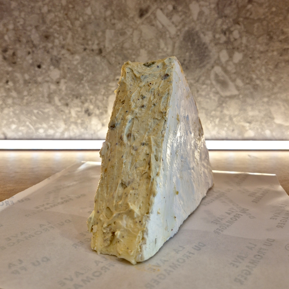 Brie de Normandie à la crème de pistaches