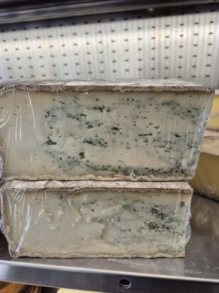 Tomme de savoie a l'ail des ours
